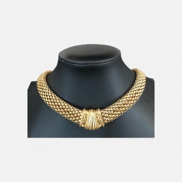 Vintage Gold tone Mesh Necklace, Woven Chain Collar Mogul Magnetic Closure - Picture 1 of 5
